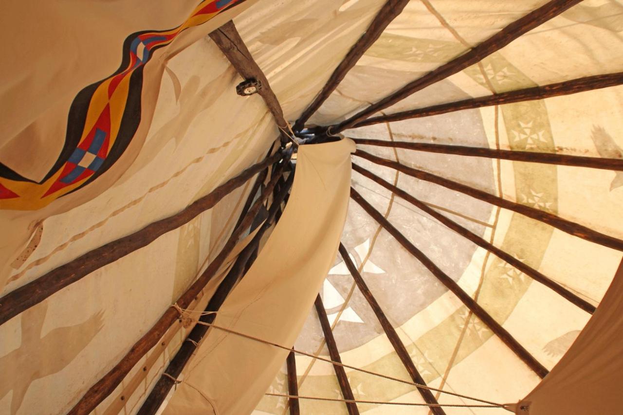 Big Sky Tipi Holidays Wartling Екстериор снимка