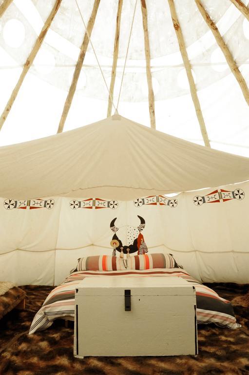Big Sky Tipi Holidays Wartling Екстериор снимка