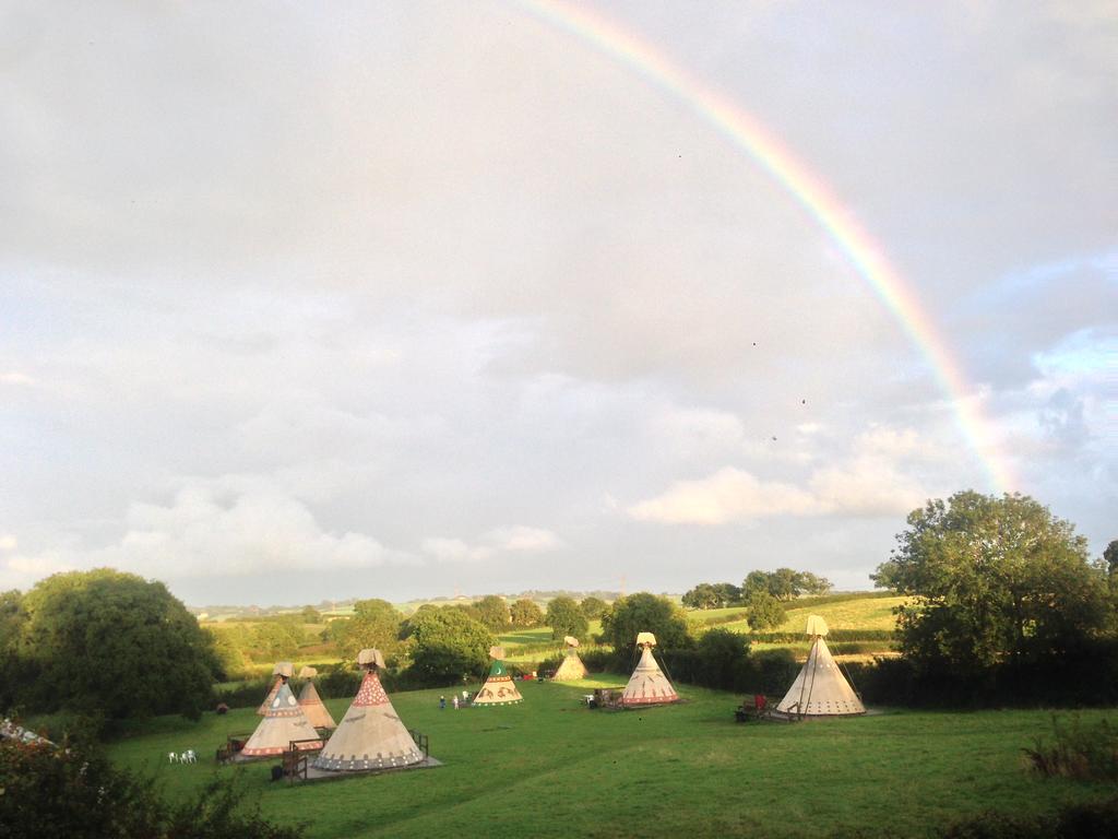 Big Sky Tipi Holidays Wartling Екстериор снимка